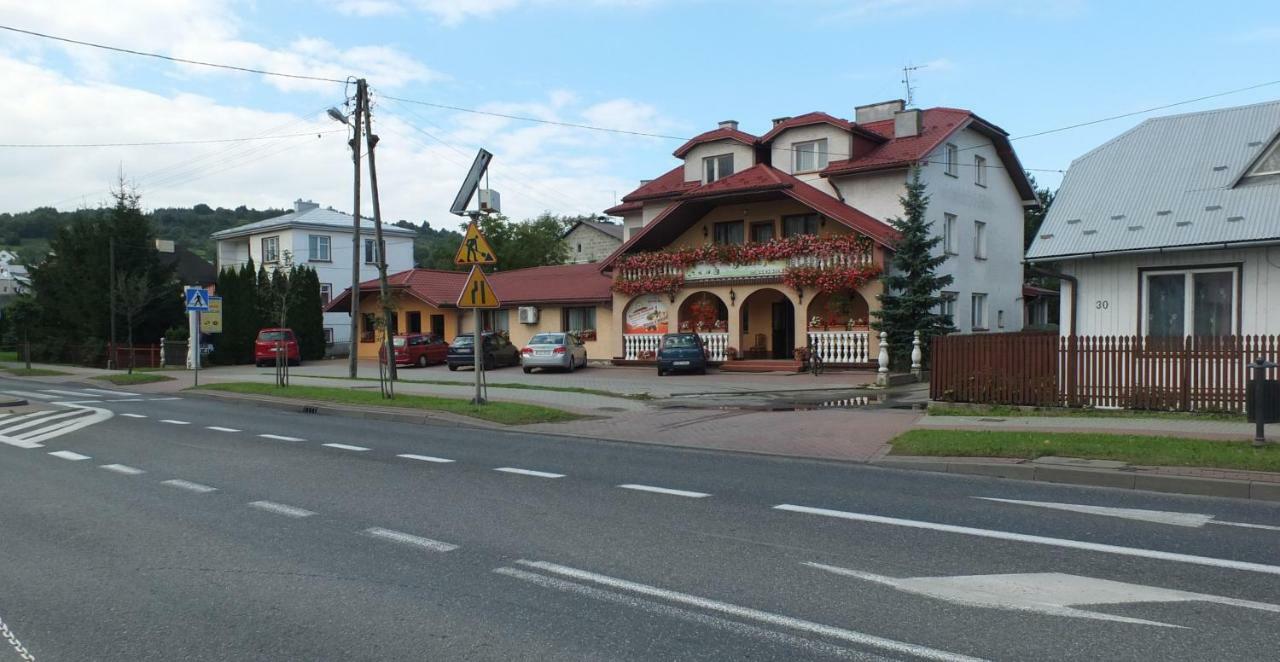 Zajazd Galicja Dukla Exterior photo